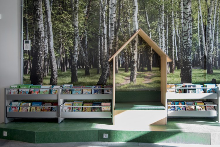 FSC certified Lingo Shelving (Lundtofte School, Lyngby, Denmark)