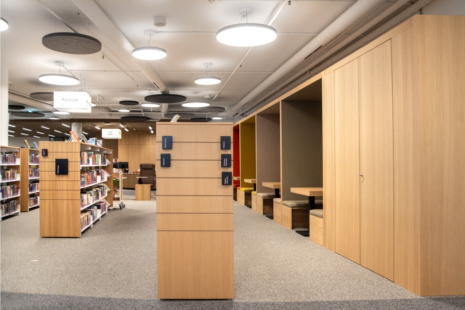 Isl Library International School of Luxembourg - Upper School