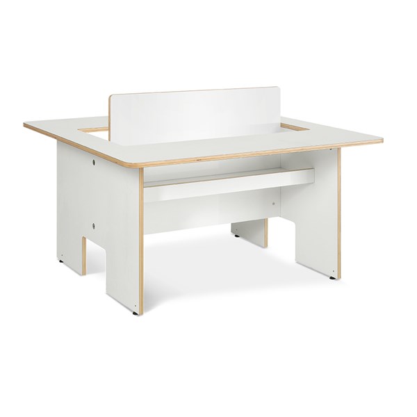E7640 - Children's Table Plus