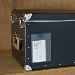 E2819 - Self-adhesive card pockets